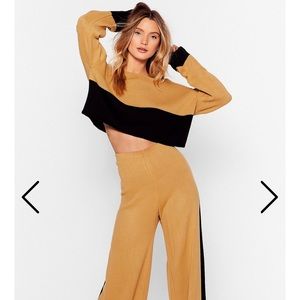 Stripe On the Sofa Wide-Leg Lounge Set